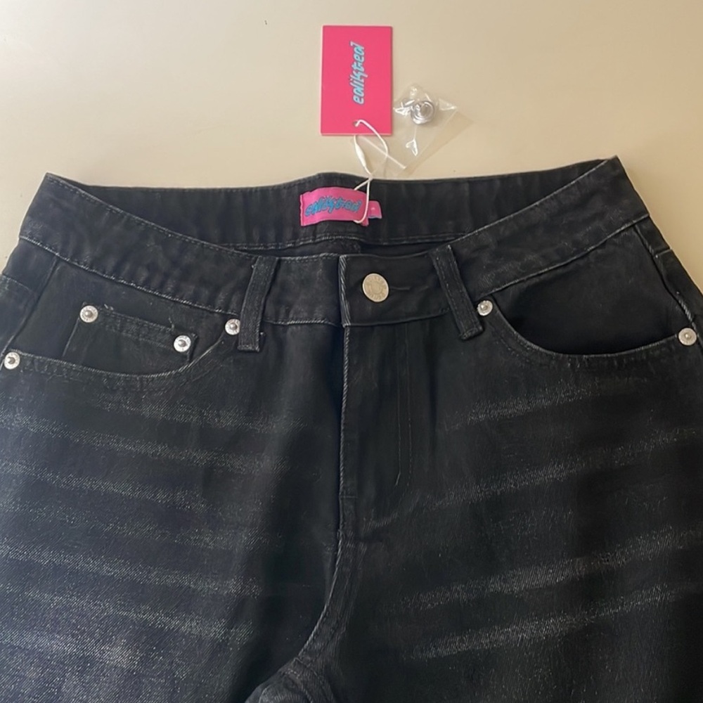 EDIKTED Raelynn Washed Low Rise Baggy Black Jeans - Picture 3 of 6